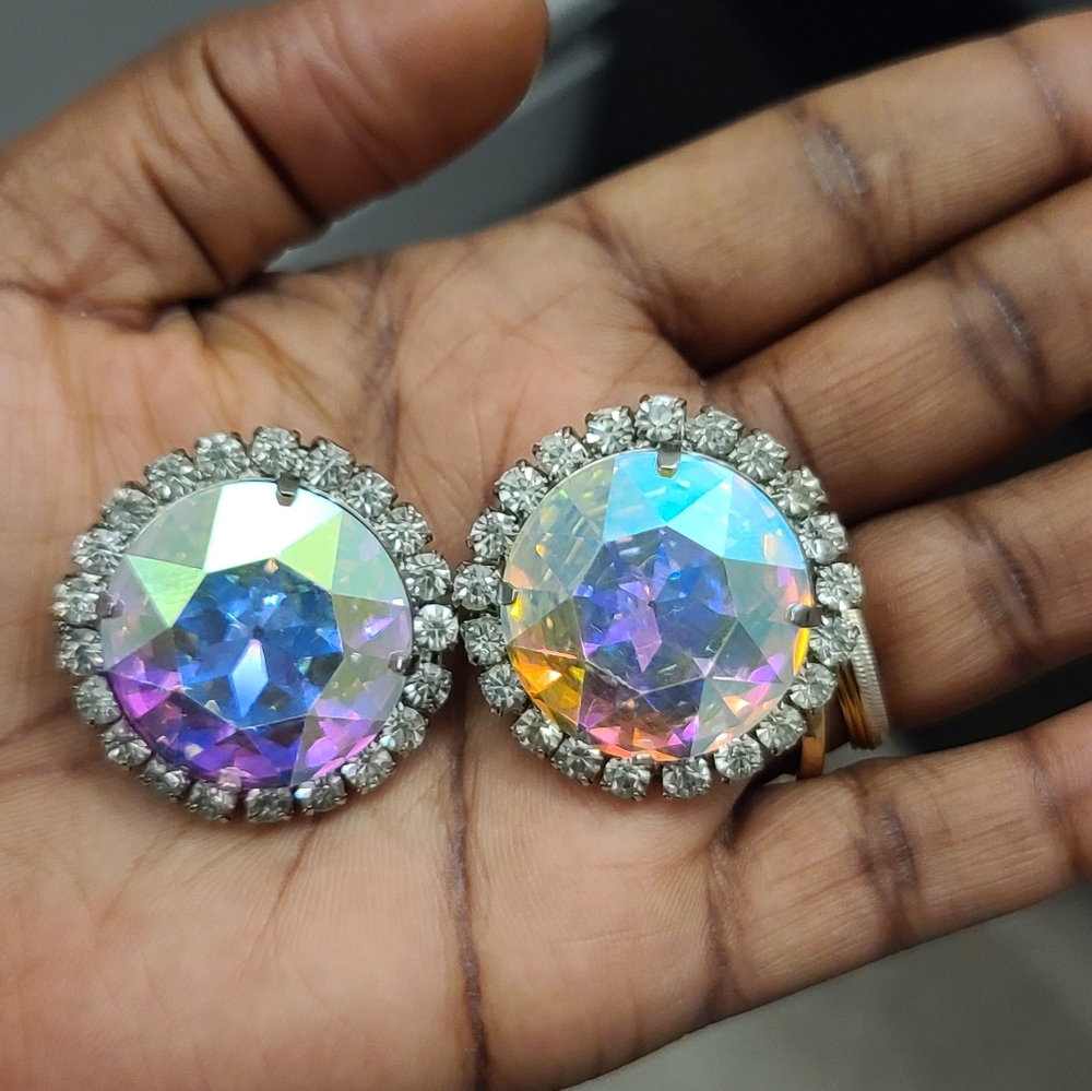 Large statement clipons. - Picture 3 of 6